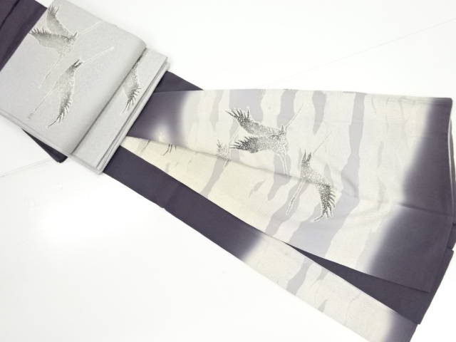 アンティーク　十日町滝泰謹製　相良刺繍　辻ヶ花群鶴模様一つ紋着物・袋帯セット